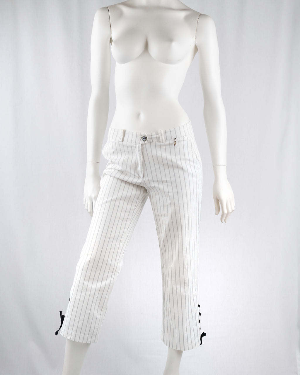 Patrizia Pepe Firenze White Pinstripe Lace-Up Capri Pants