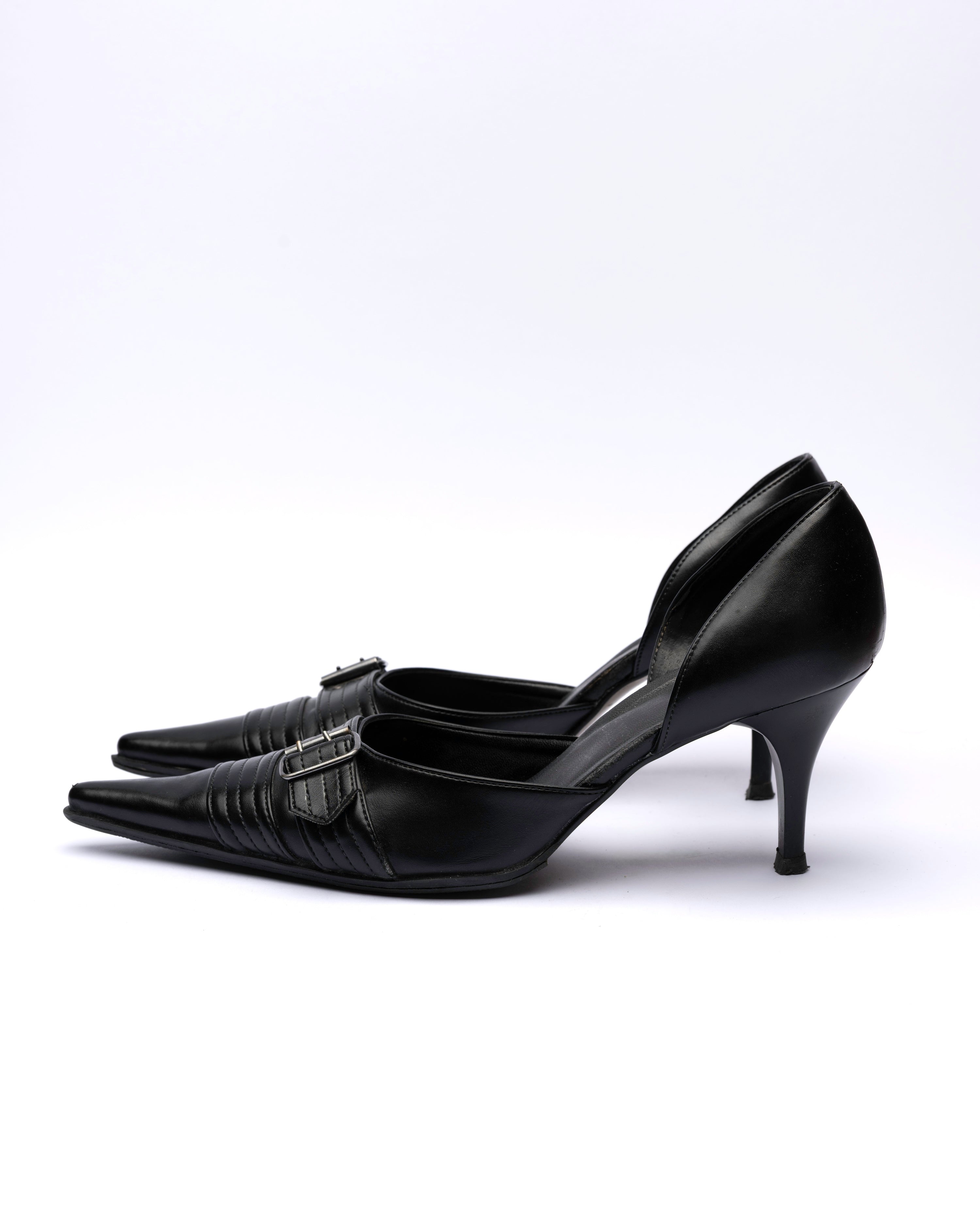 Any Leather Pointed buckle Pumps
