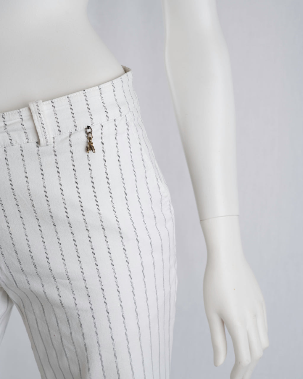 Patrizia Pepe Firenze White Pinstripe Lace-Up Capri Pants