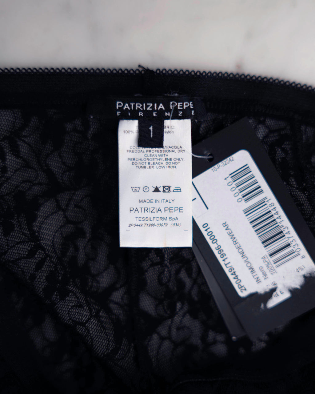 Patrizia Pepe Firenze Lace Capri Leggings