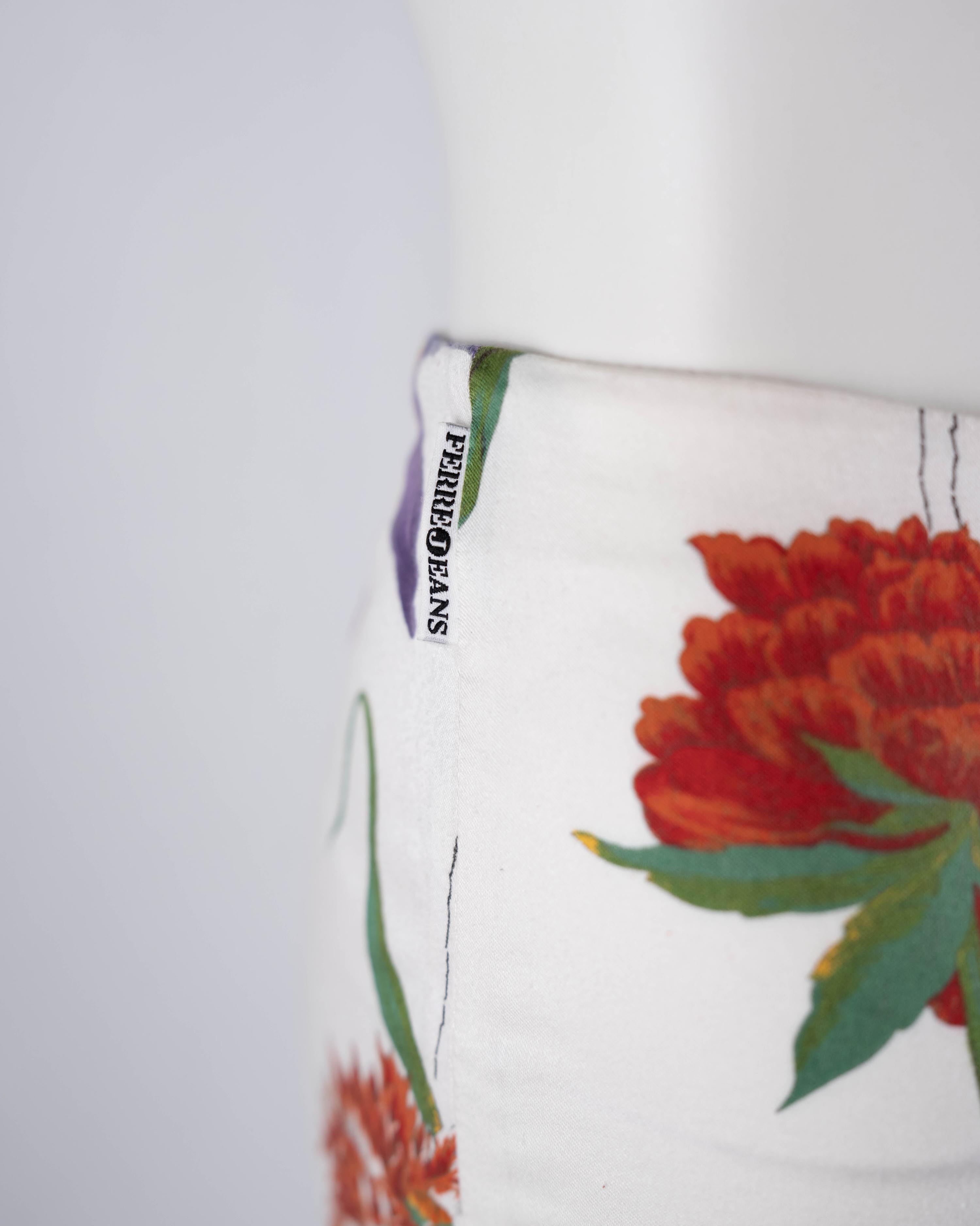 Gianfranco Ferré Jeans Botanical Print Capri Pants