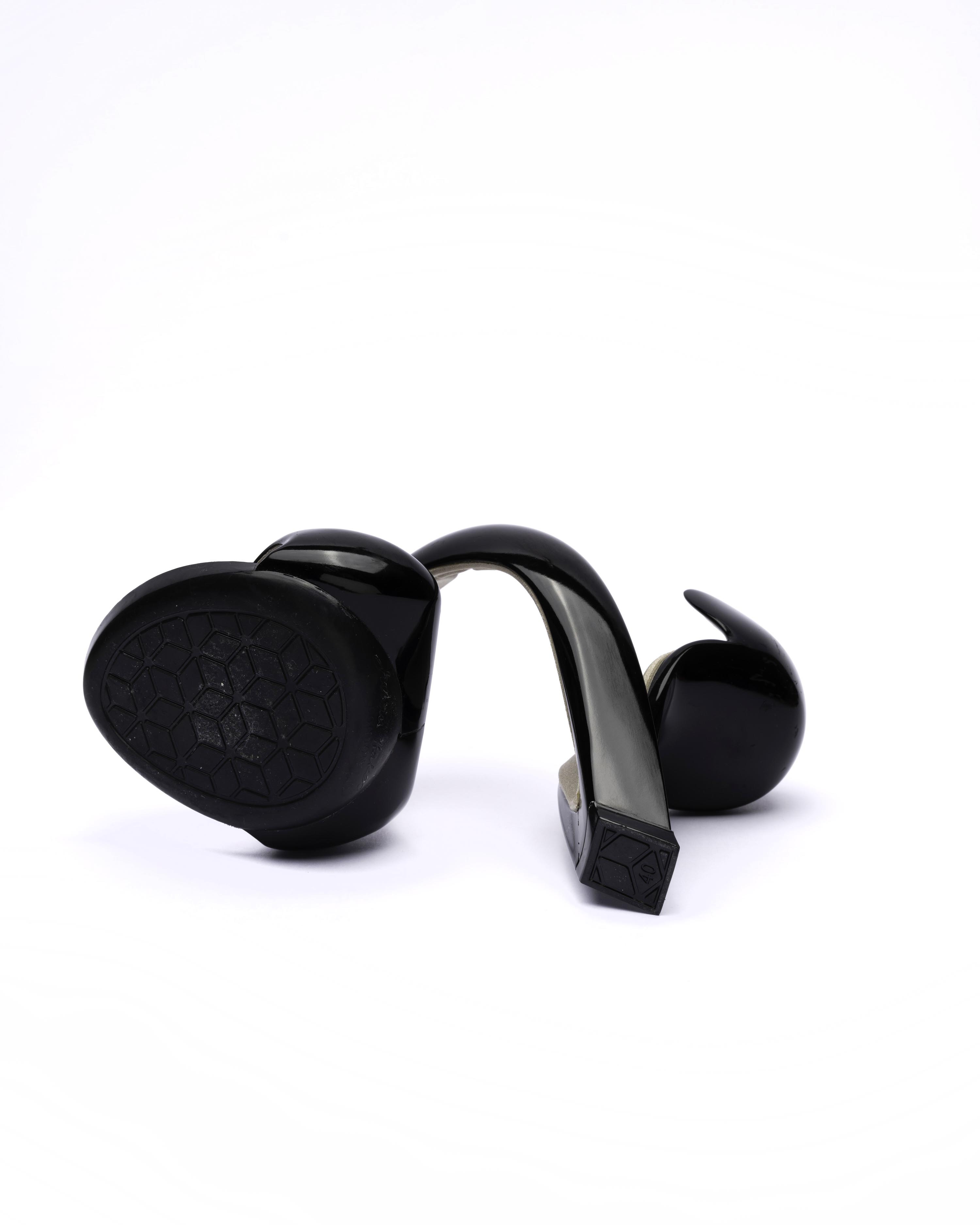 Julian Hakes Mojito Pumps