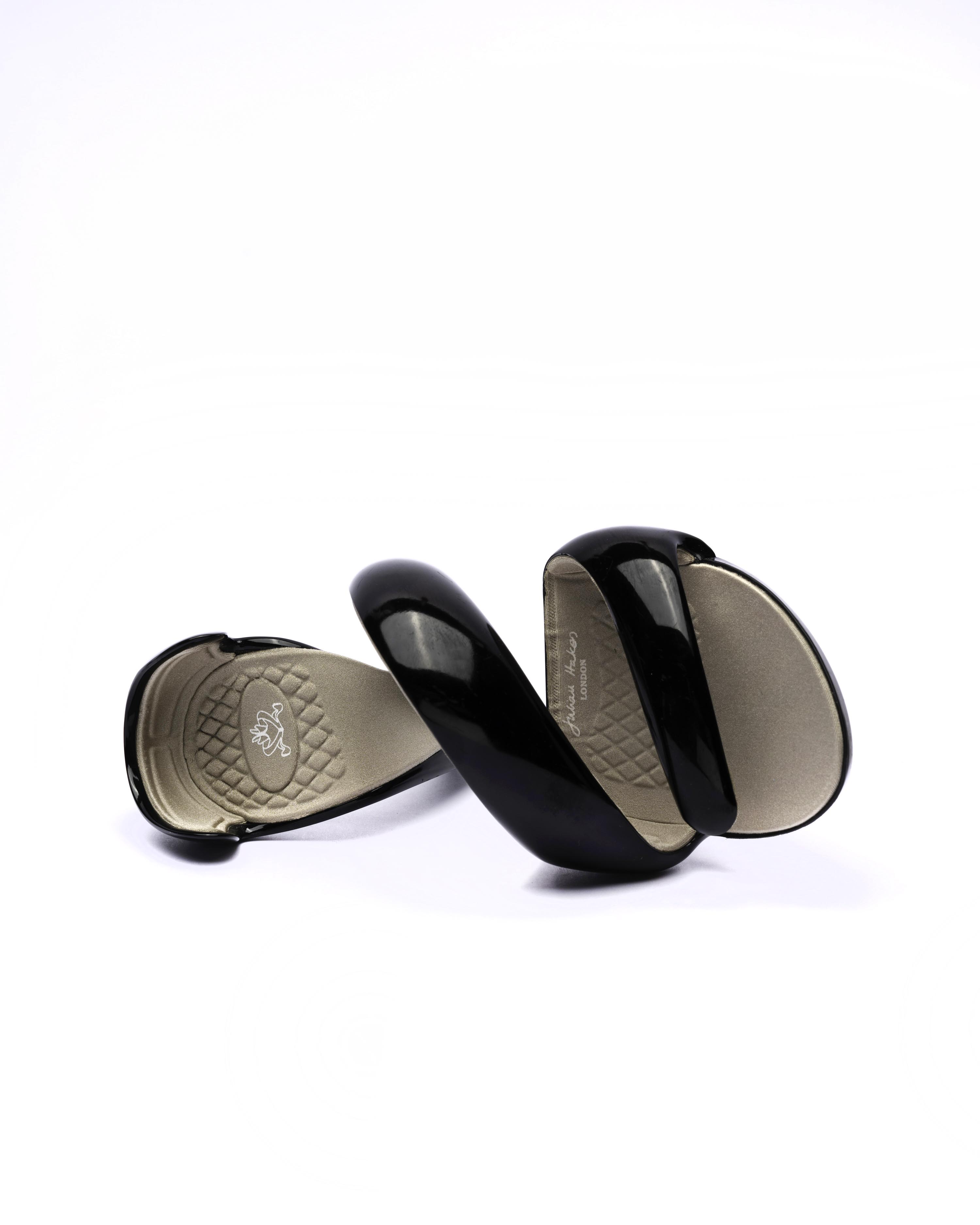 Julian Hakes Mojito Pumps