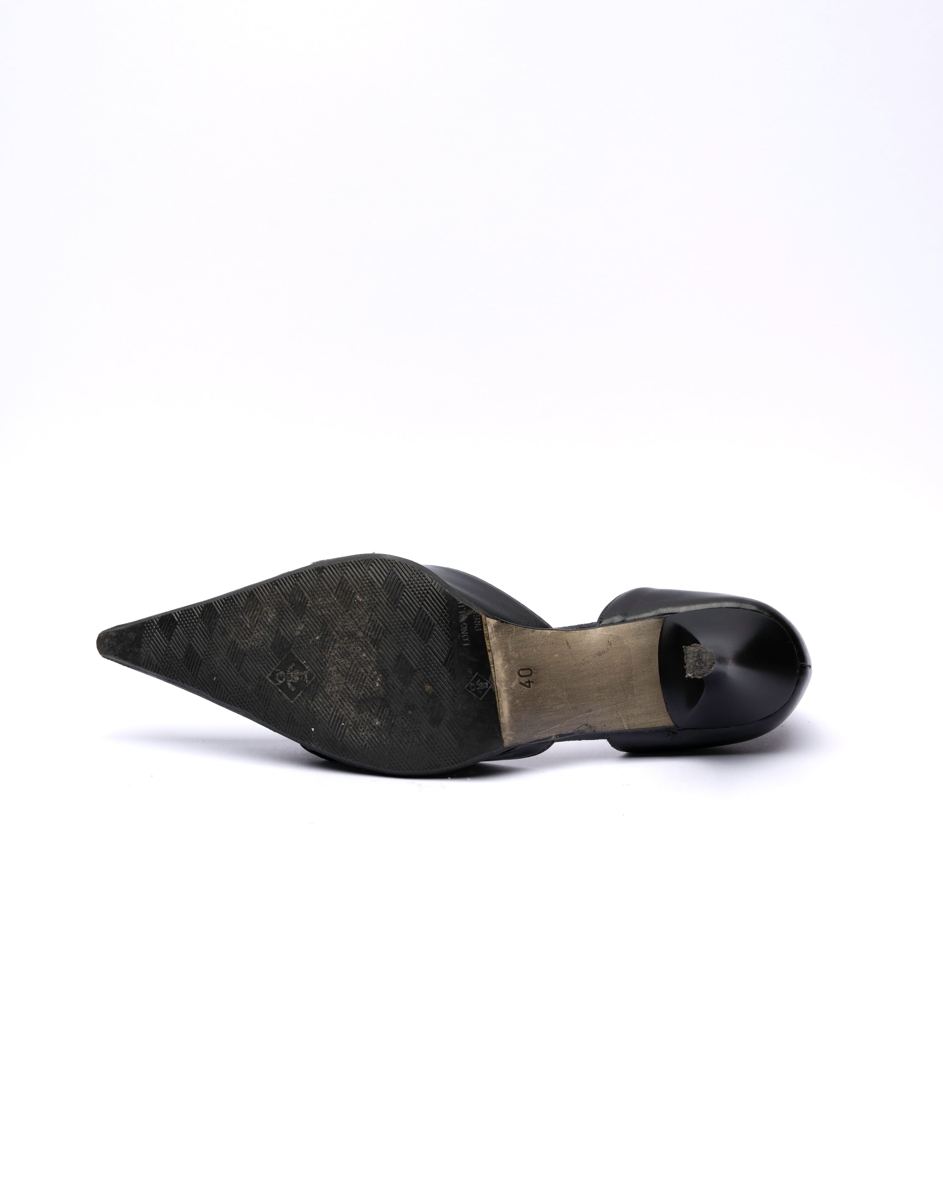 Any Leather Pointed buckle Pumps